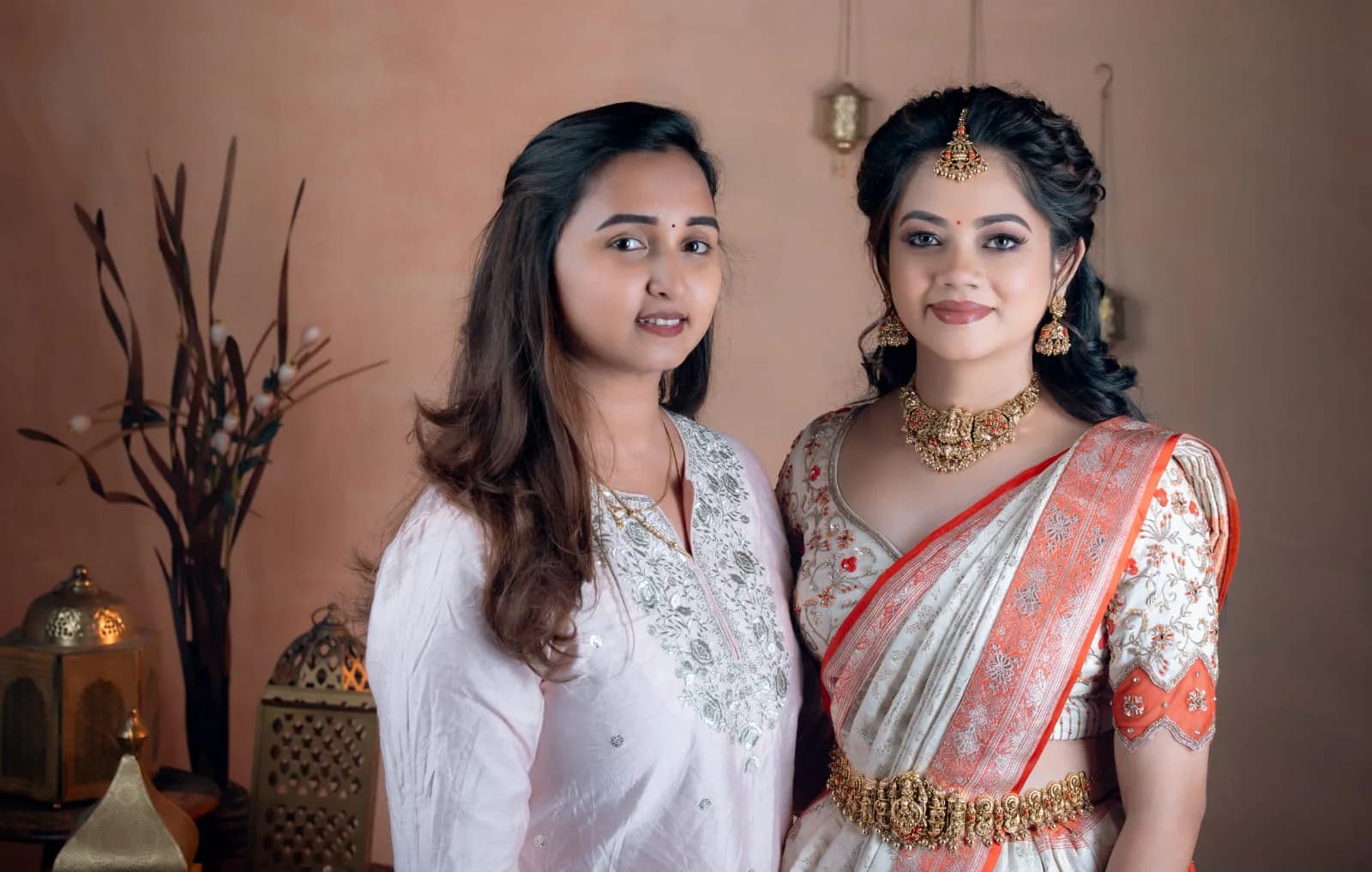Bridal saree styling with gold jewellery