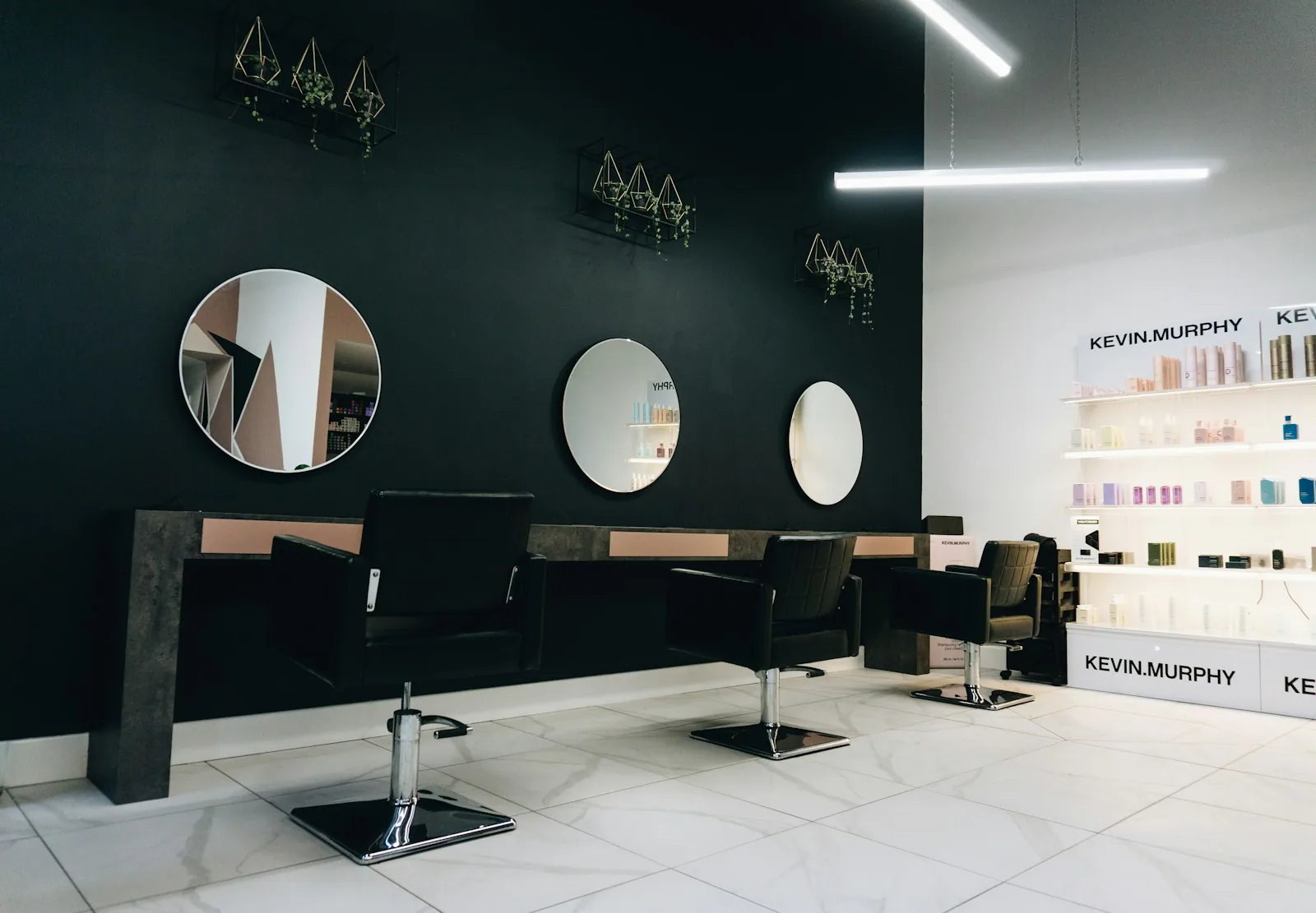 Warm Elegant Landmark salon ambience